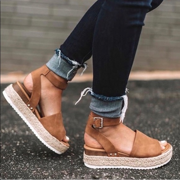 TOP Moda Shoes - NWB Espadrille Sandals